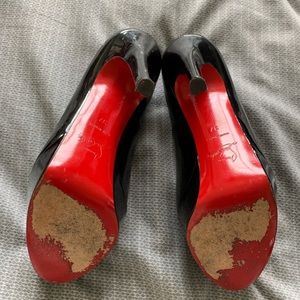 christian louboutin authentic?? Please help